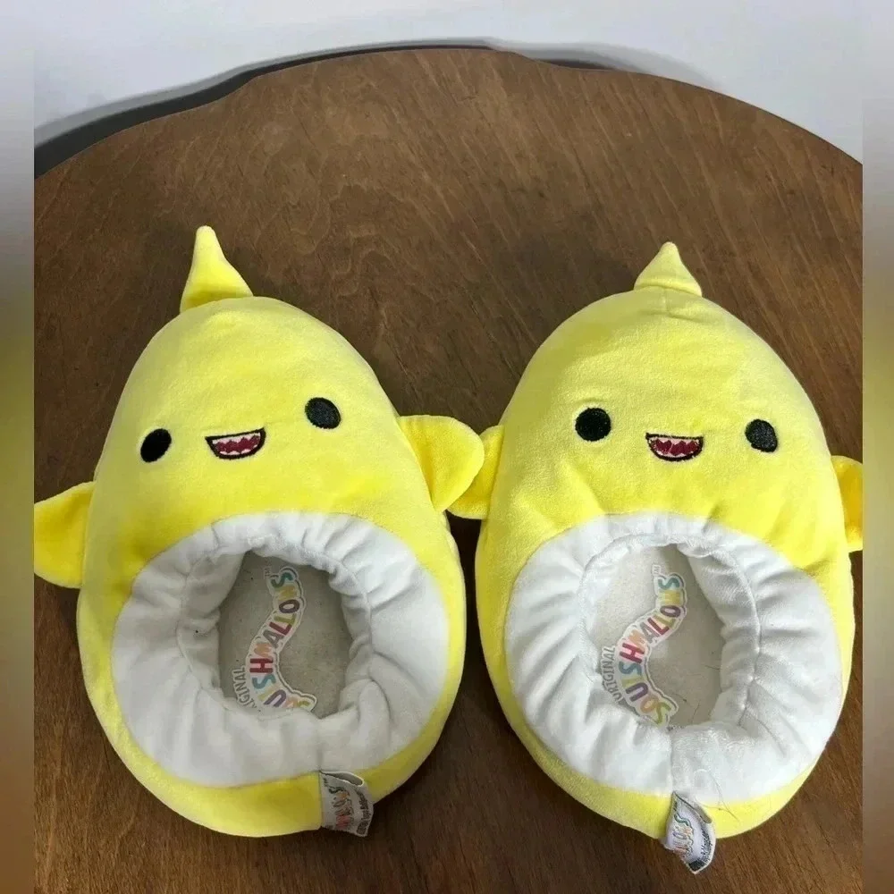 Squishmallow Chandler The Shark Slippers Size 13/1